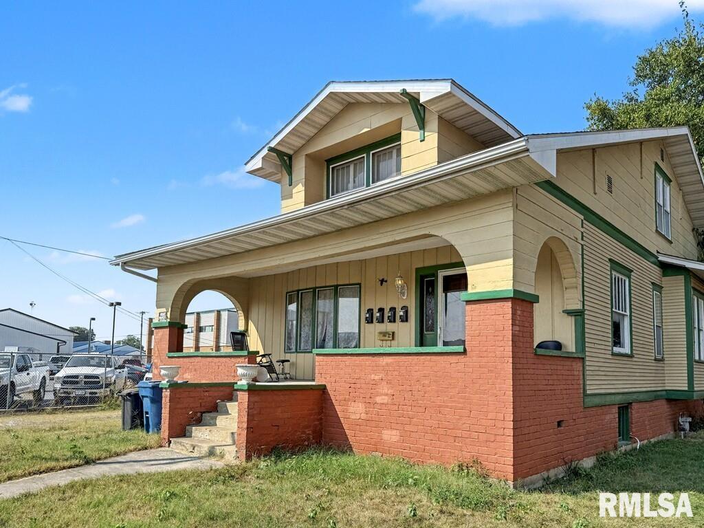 113-115 McCann Street Benton, IL 62812 - Photo 2 of 42