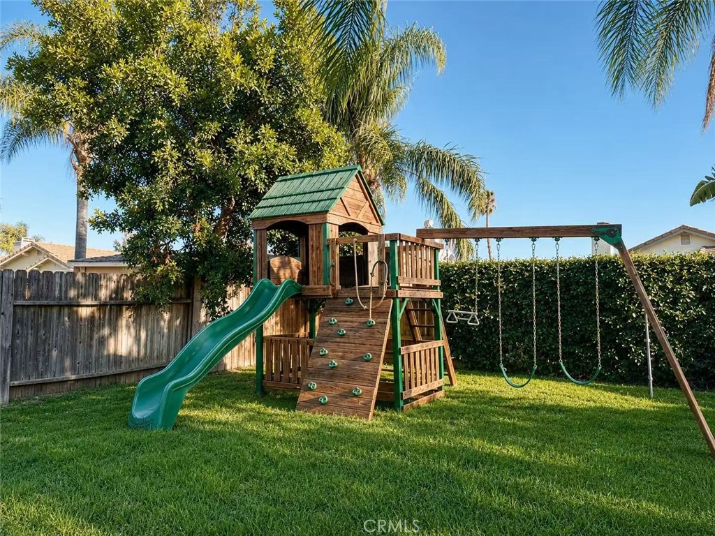 10905 Manchester Street Rancho Cucamonga, CA 91701 - Photo 15 of 16