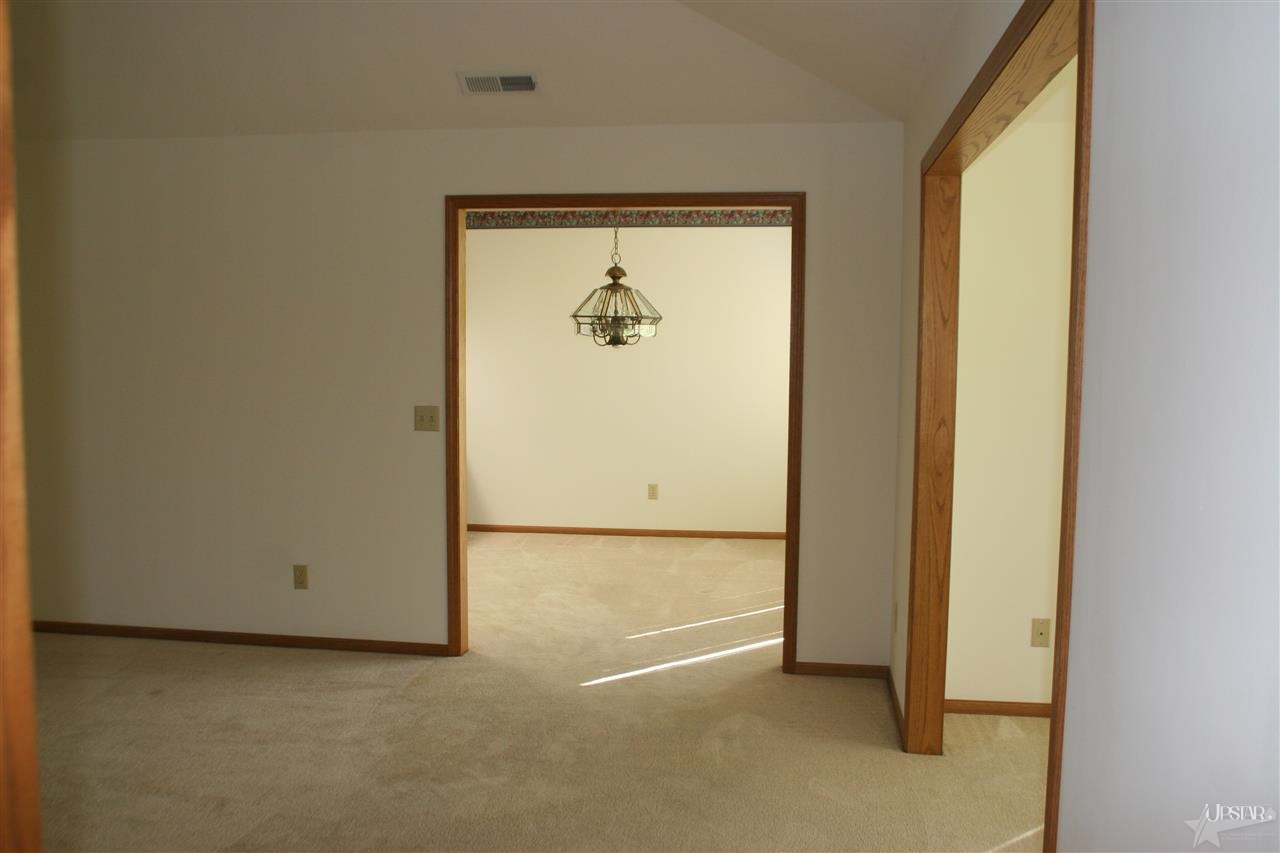 1227 Cross Pointe Decatur, IN 46733 - Photo 14 of 25