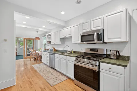 $640,000 | 3035 Irving Avenue South, Minneapolis, MN 55408