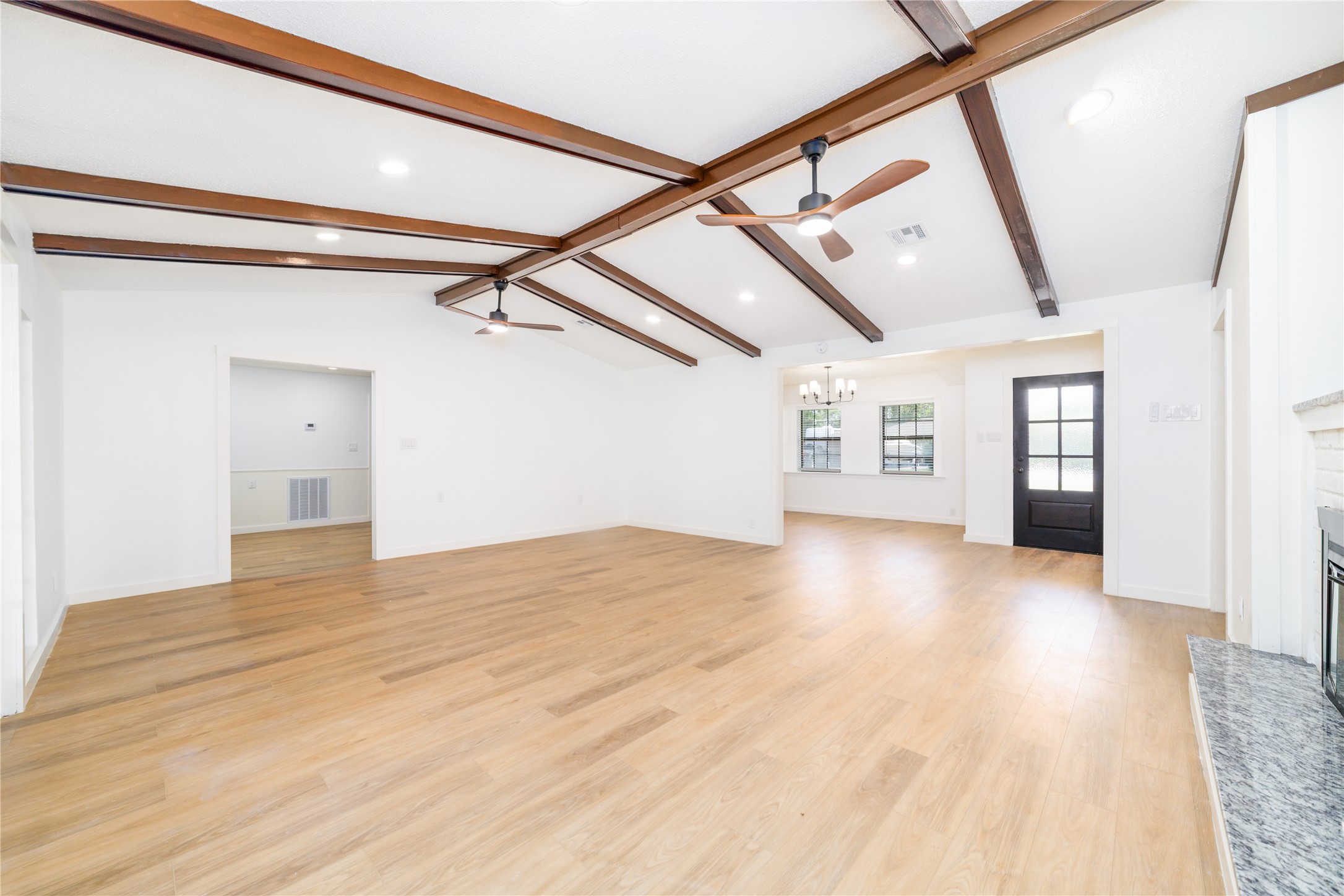 3304 Bruce Hall Road Santa Fe, TX 77510 - Photo 10 of 33 Gallery Image 10