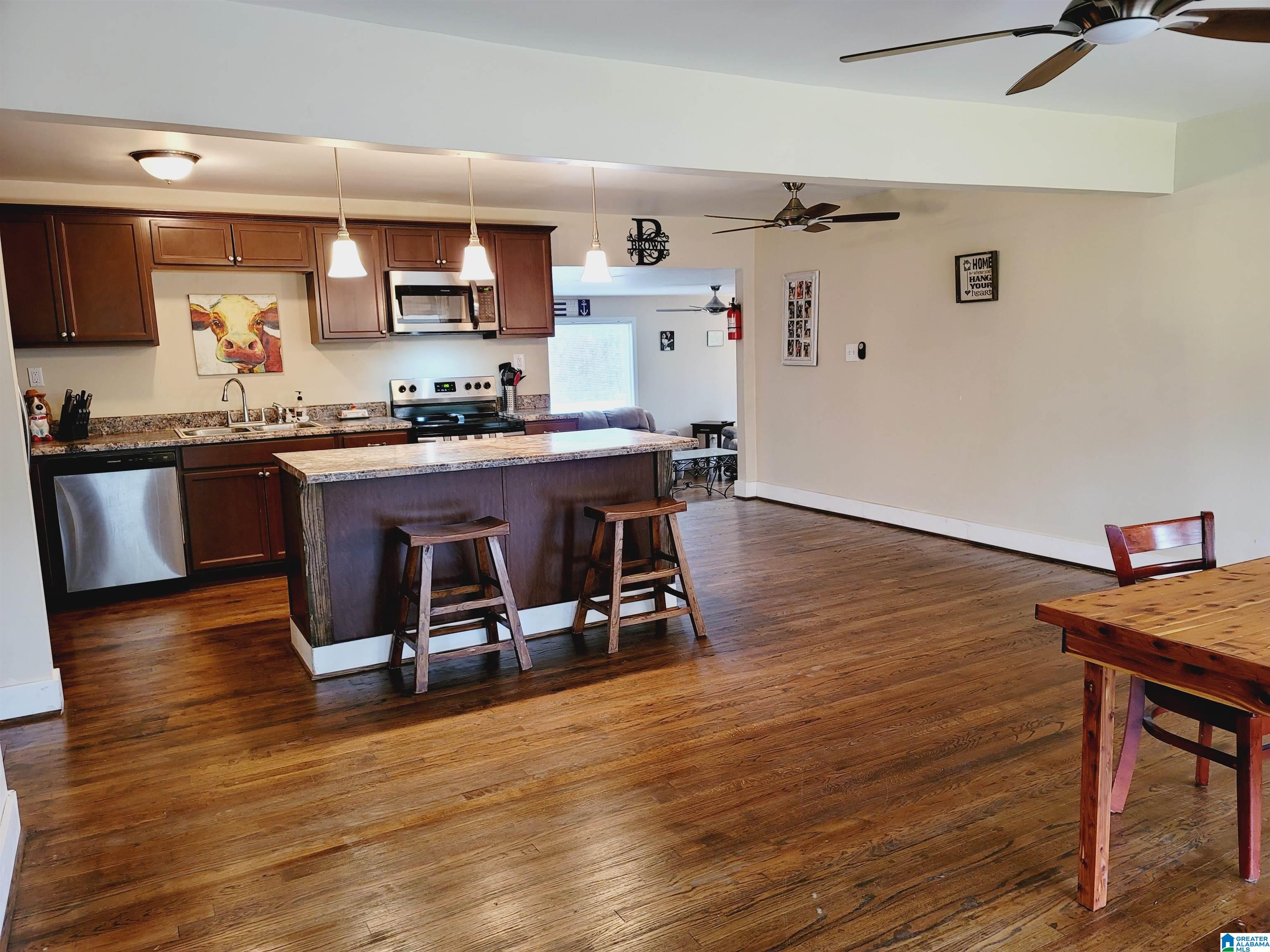 244 College Street Vincent, AL 35178 - Photo 4 of 34