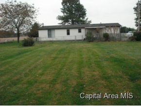 5673 Irwin Bridge Road Pleasant Plains, IL 62677 - Photo 20 of 23 Gallery Image 20
