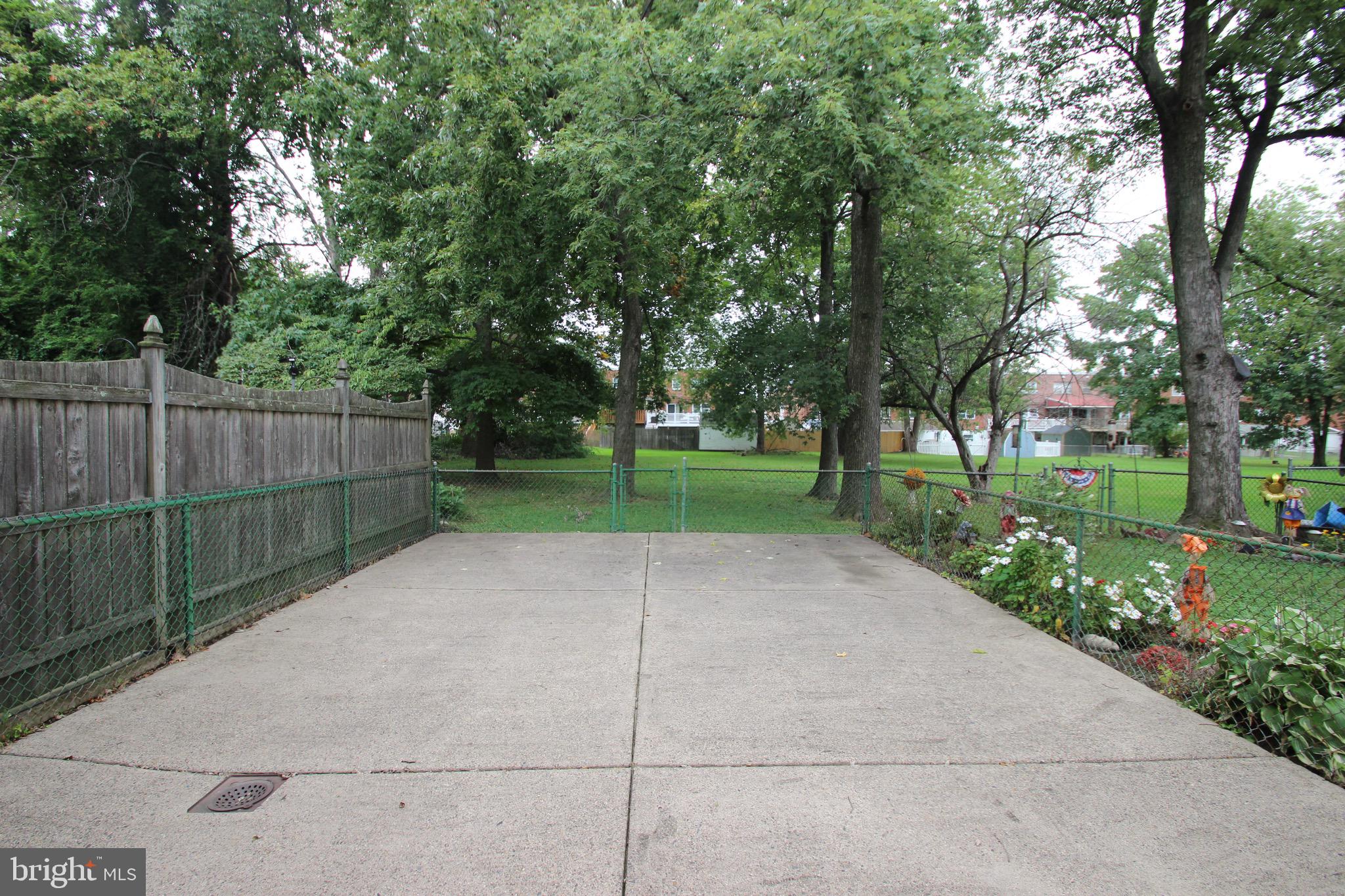 12437 Barbary Road Philadelphia, PA 19154 - Photo 22 of 23