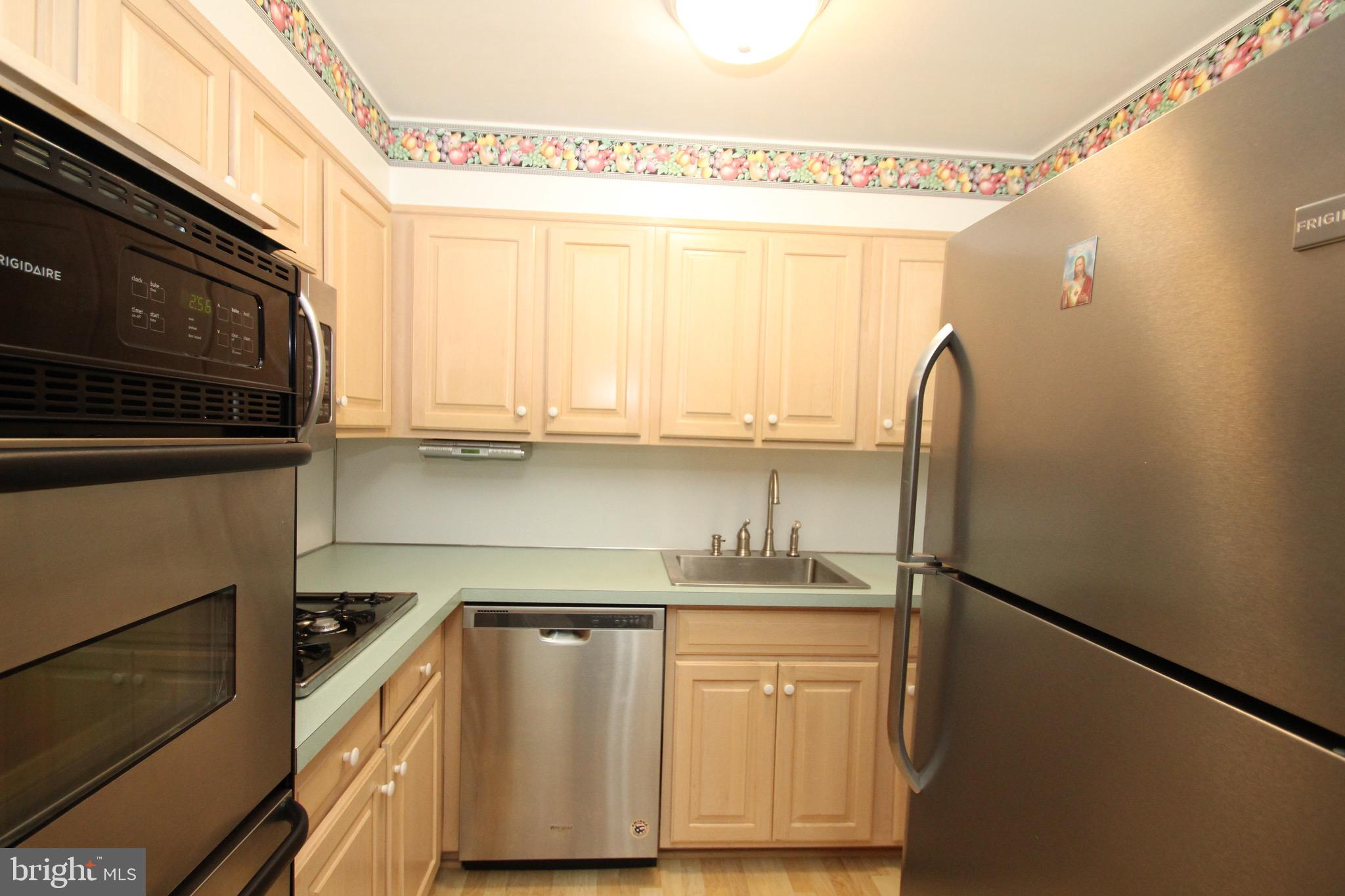 12437 Barbary Road Philadelphia, PA 19154 - Photo 9 of 23