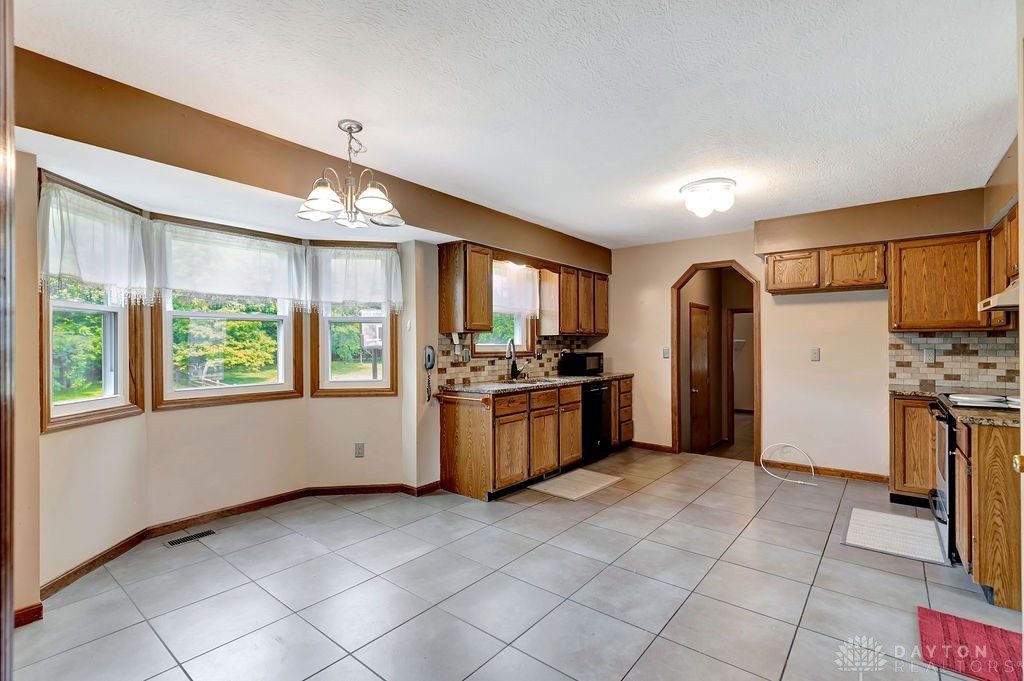 7349 Vinnedge Road Hamilton, OH 45011 - Photo 16 of 44 Gallery Image 16