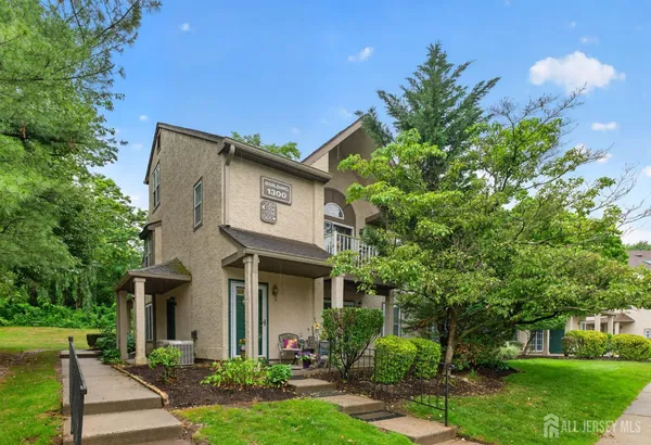 $435,000 | 1308 Commons At Kingswood Drive, Unit 8, East Brunswick, NJ 08816