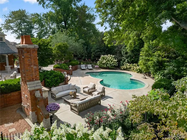 $4,449,000 | 1359 South Mason Road, St. Louis, MO 63131