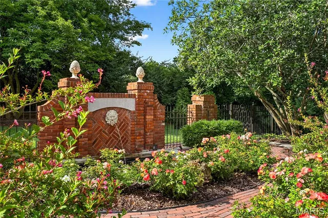 $4,449,000 | 1359 South Mason Road, St. Louis, MO 63131