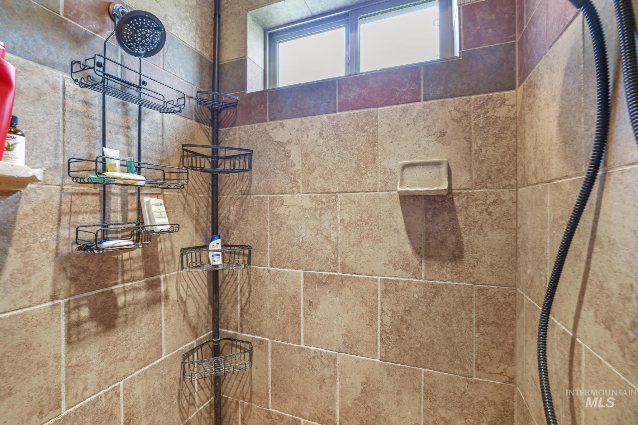 205 Edwards Drive Twin Falls, ID 83301 - Photo 24 of 49 Bathroom view of a tile shower