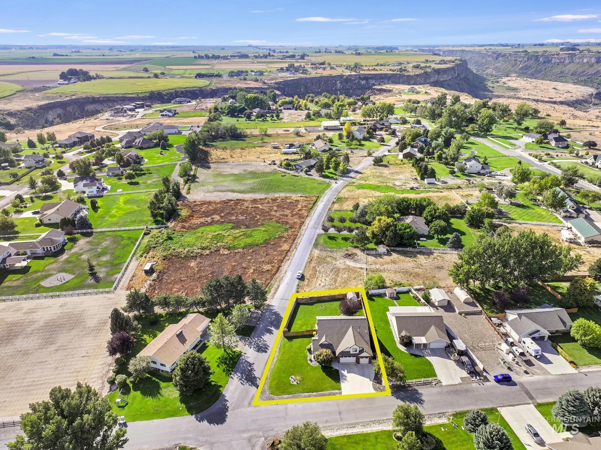 205 Edwards Drive Twin Falls, ID 83301 - Photo 47 of 49 Aerial view of property's location with property parcel outlined and nearby suburban area