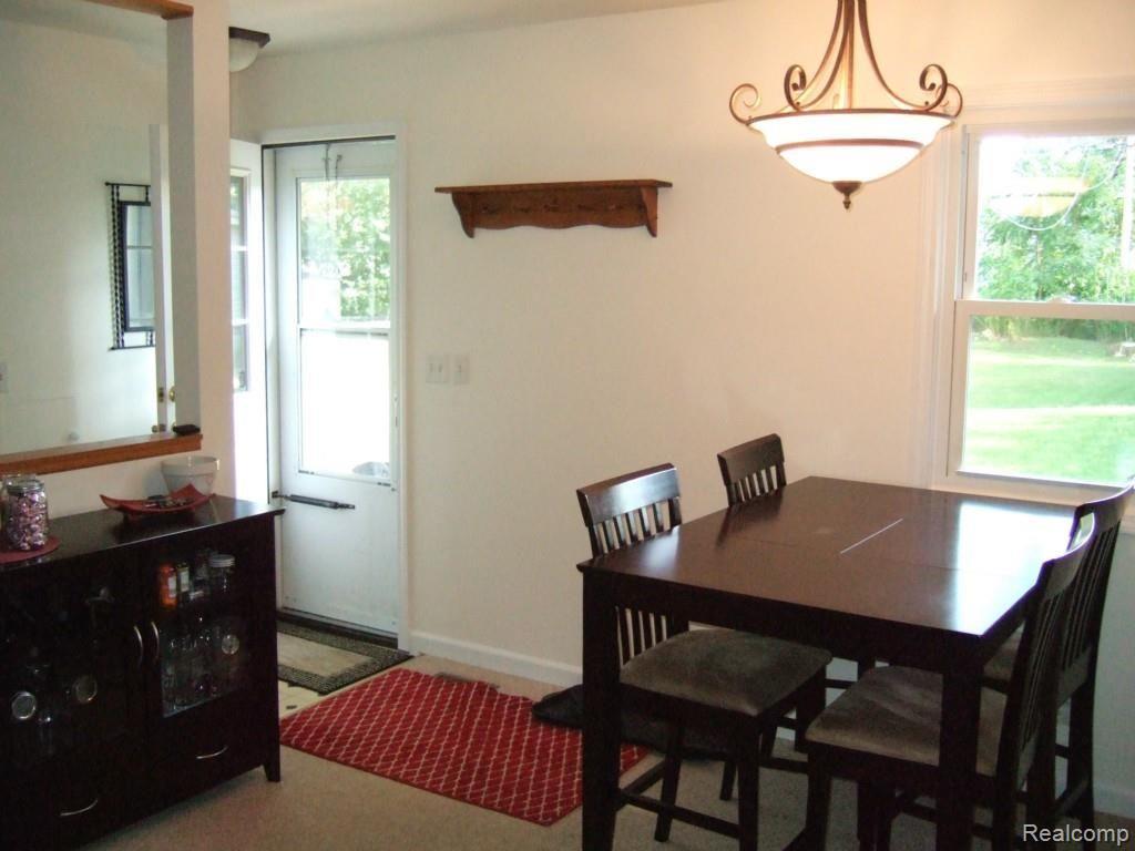 36575 Indiana Road New Boston, MI 48164 - Photo 6 of 27 DSCF3304.jpg