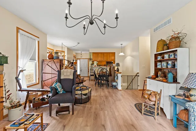 $215,000 | 2517 Sandhutton Avenue, Rockford, IL 61108