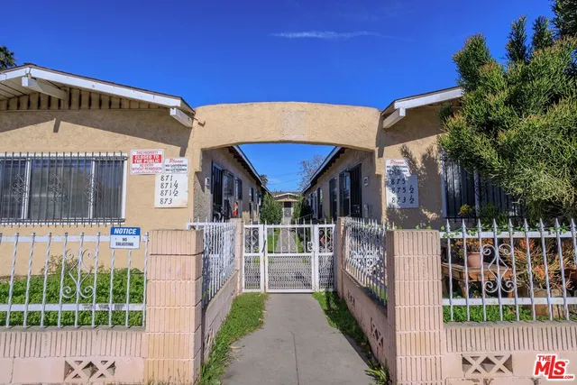 $1,600,000 | 871 East 49th Street, Los Angeles, CA 90011