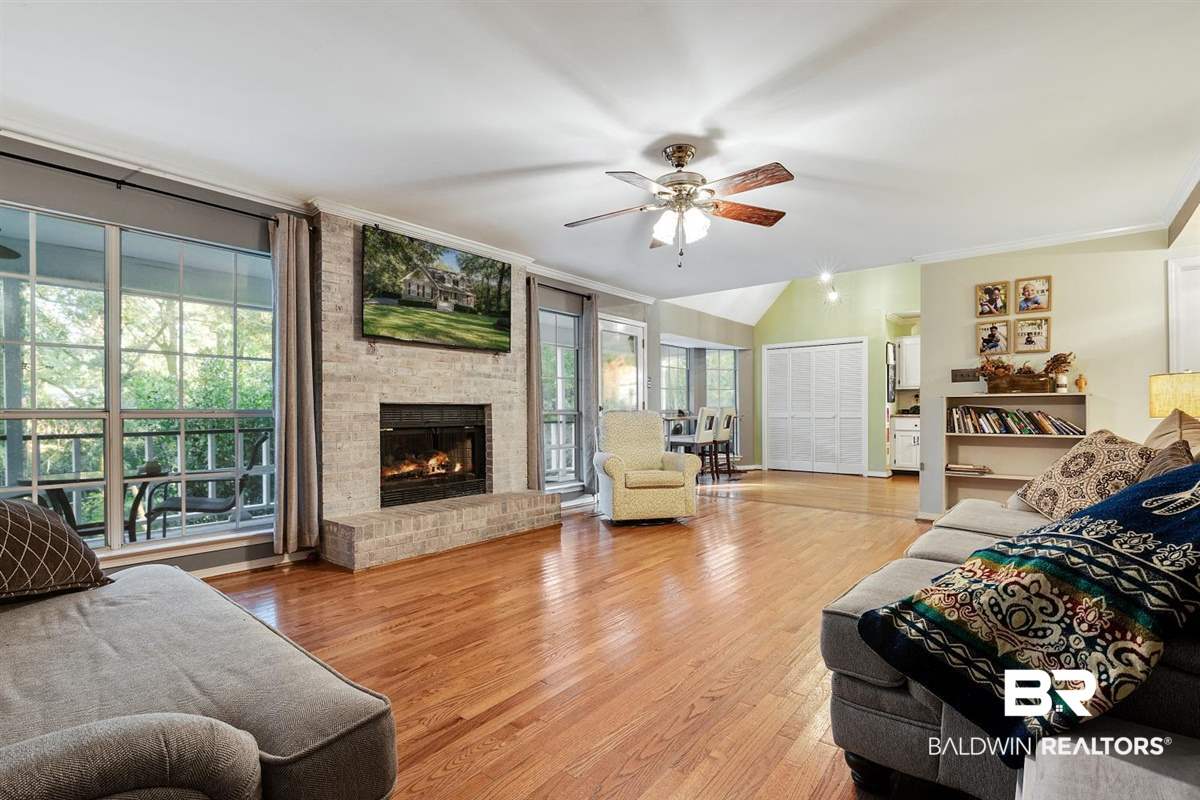1920 Foxfire Road Mobile, AL 36618 - Photo 12 of 28