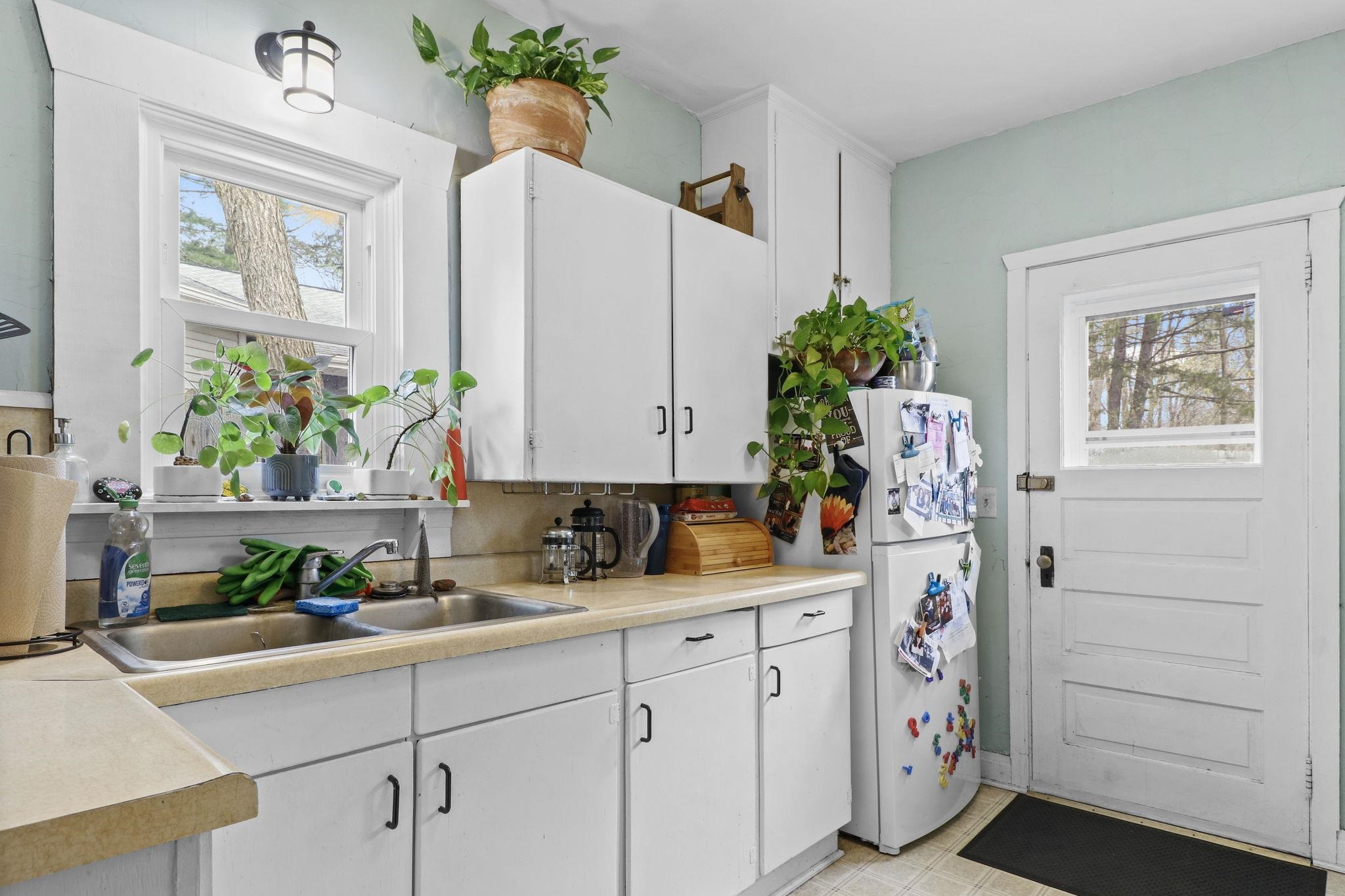 3222 Gregory Street Madison, WI 53711 - Photo 4 of 18