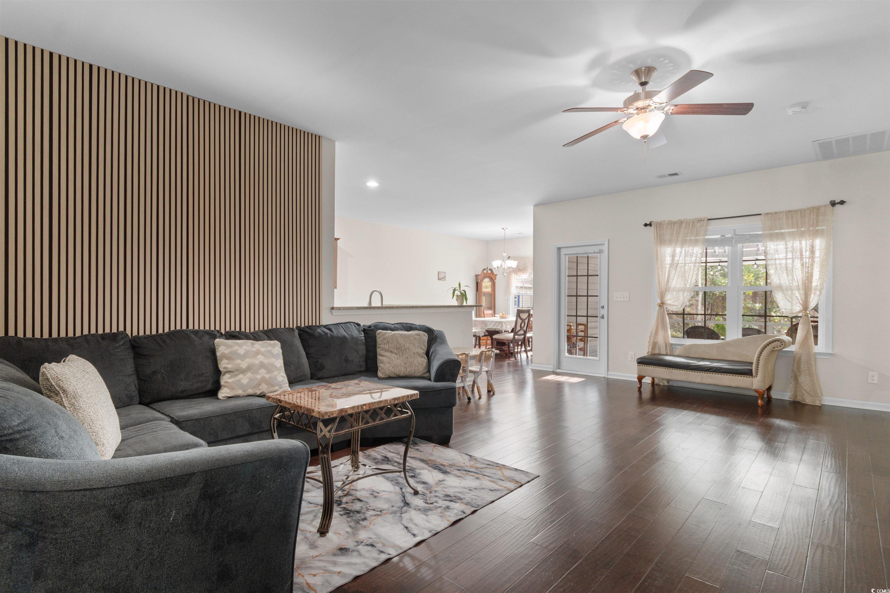 340 Barony Drive Conway, SC 29526 - Photo 4 of 40