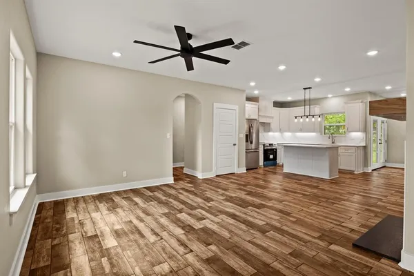 $285,000 | 226 Moreland Street, Pittsburg, TX 75686