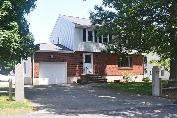 55 Mallard Road Quincy, MA 02169 - Photo 1 of 15 Gallery Image 1