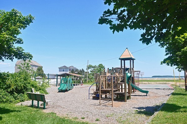 55 Mallard Road Quincy, MA 02169 - Photo 12 of 15 Gallery Image 12