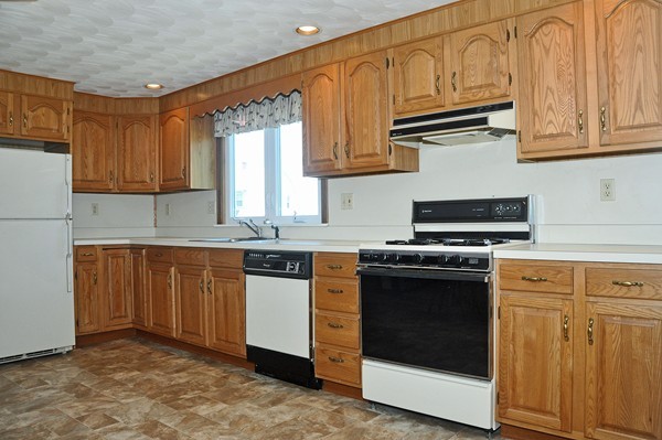 55 Mallard Road Quincy, MA 02169 - Photo 6 of 15 Gallery Image 6