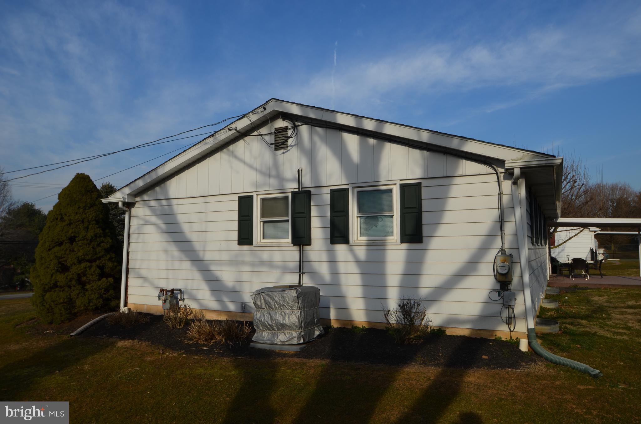 425 State Road West Grove, PA 19390 - Photo 4 of 22 Side view
