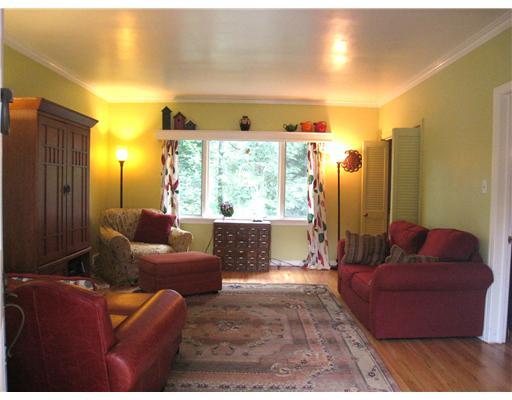 330 Castlegate Road Forest Hills, PA 15221 - Photo 15 of 18 Den/Family/Great Room.