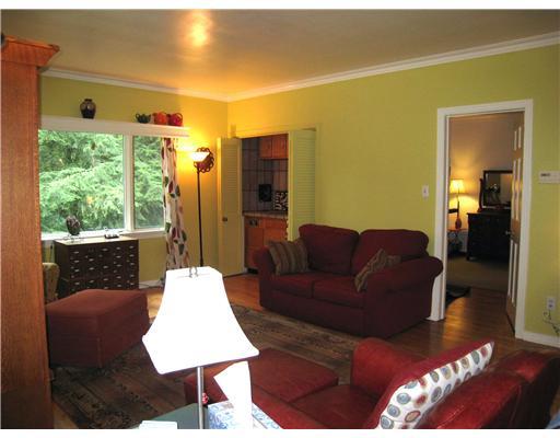 330 Castlegate Road Forest Hills, PA 15221 - Photo 17 of 18 Den/Family/Great Room.