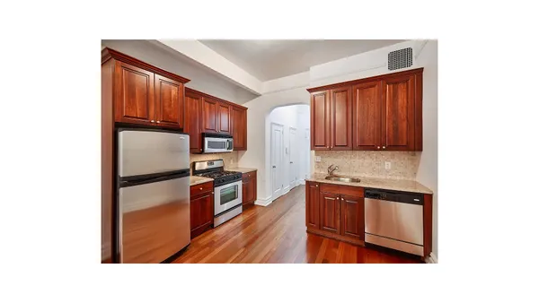 $3,300 | 155 East 85th Street, Unit 31 | Upper East Side