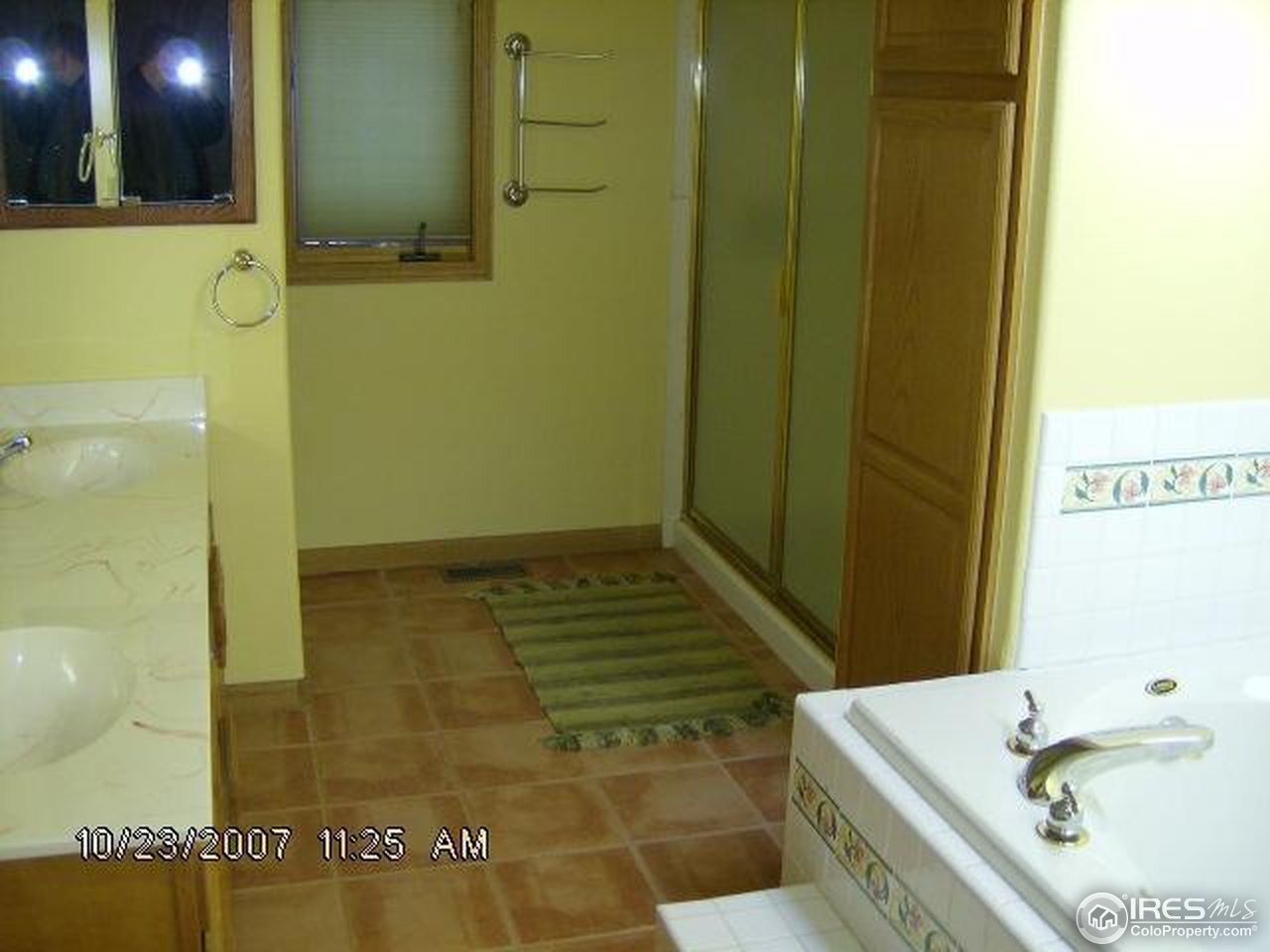 2504 South Brehm Road Berthoud, CO 80513 - Photo 7 of 8 a bathroom with a bathtub