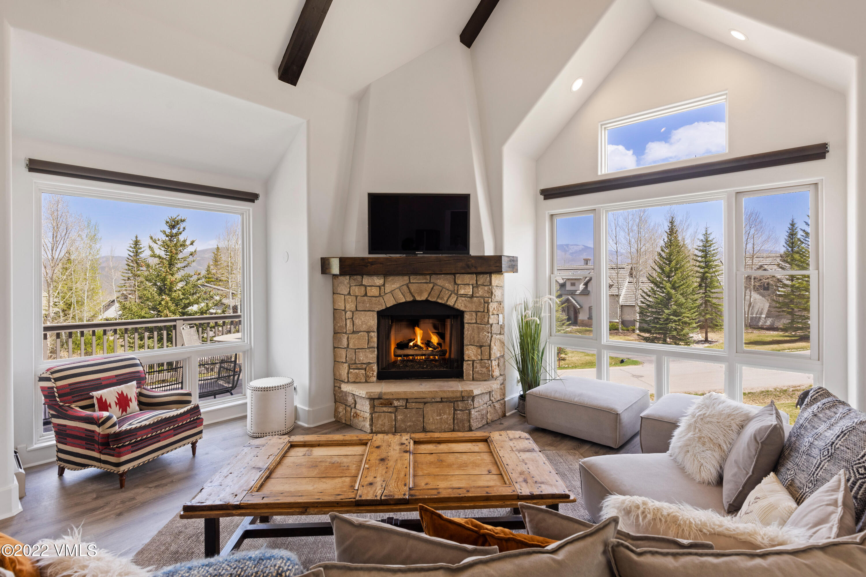 60 Hawks Leap Road Edwards, CO 81632 - Photo 4 of 6 Living Room