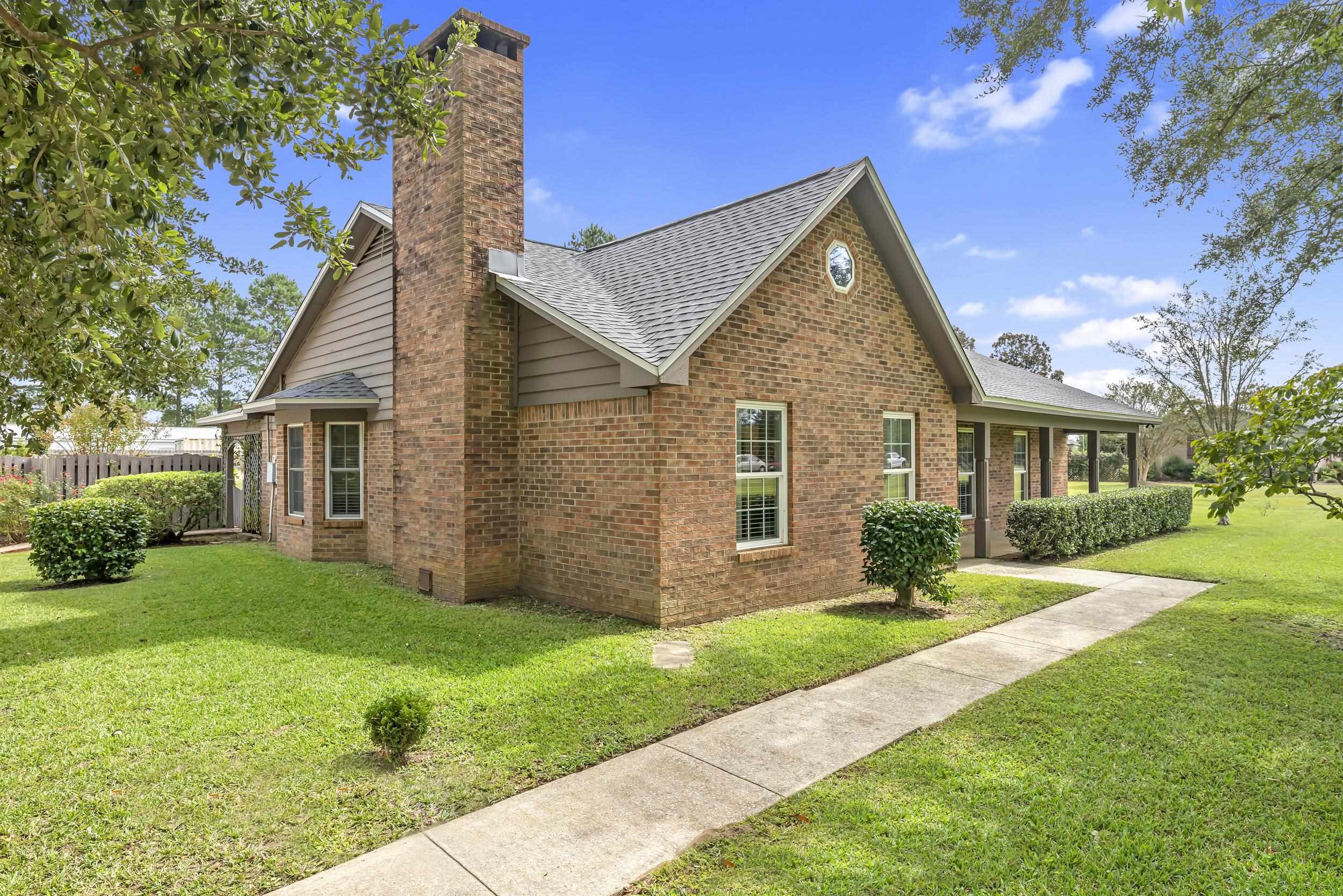 19090 Gunnison Road Fairhope, AL 36532 - Photo 3 of 42 Side Of Structure