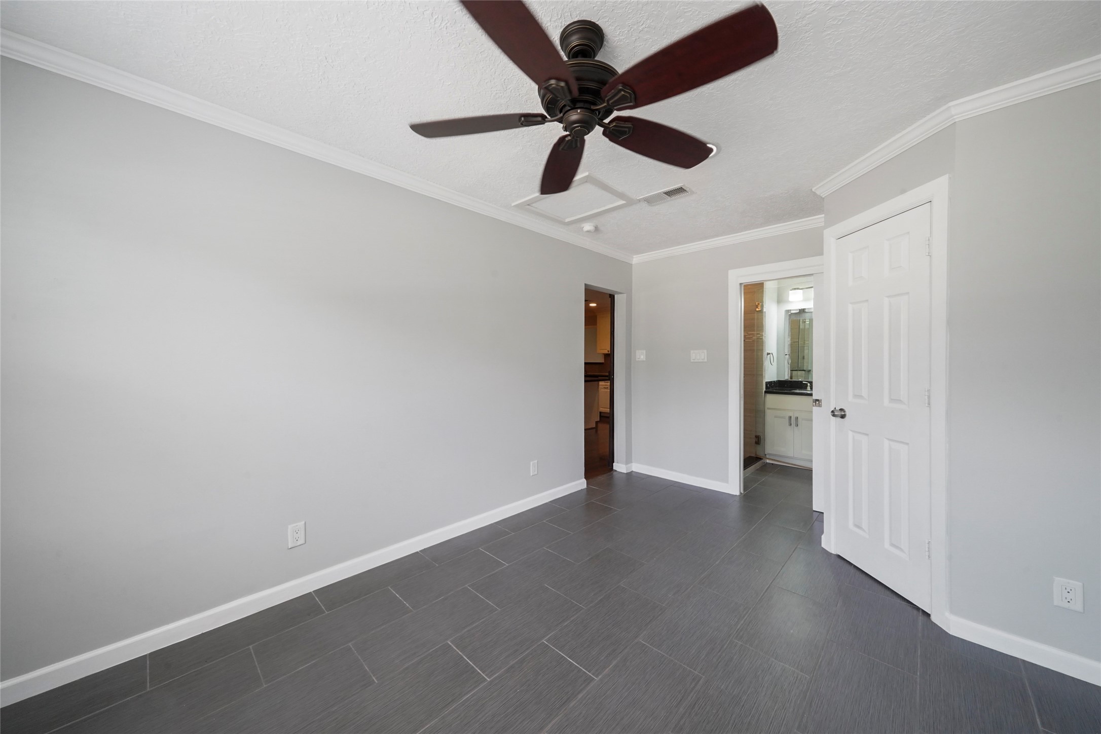 1803 Libbey Drive Houston, TX 77018 - Photo 11 of 44