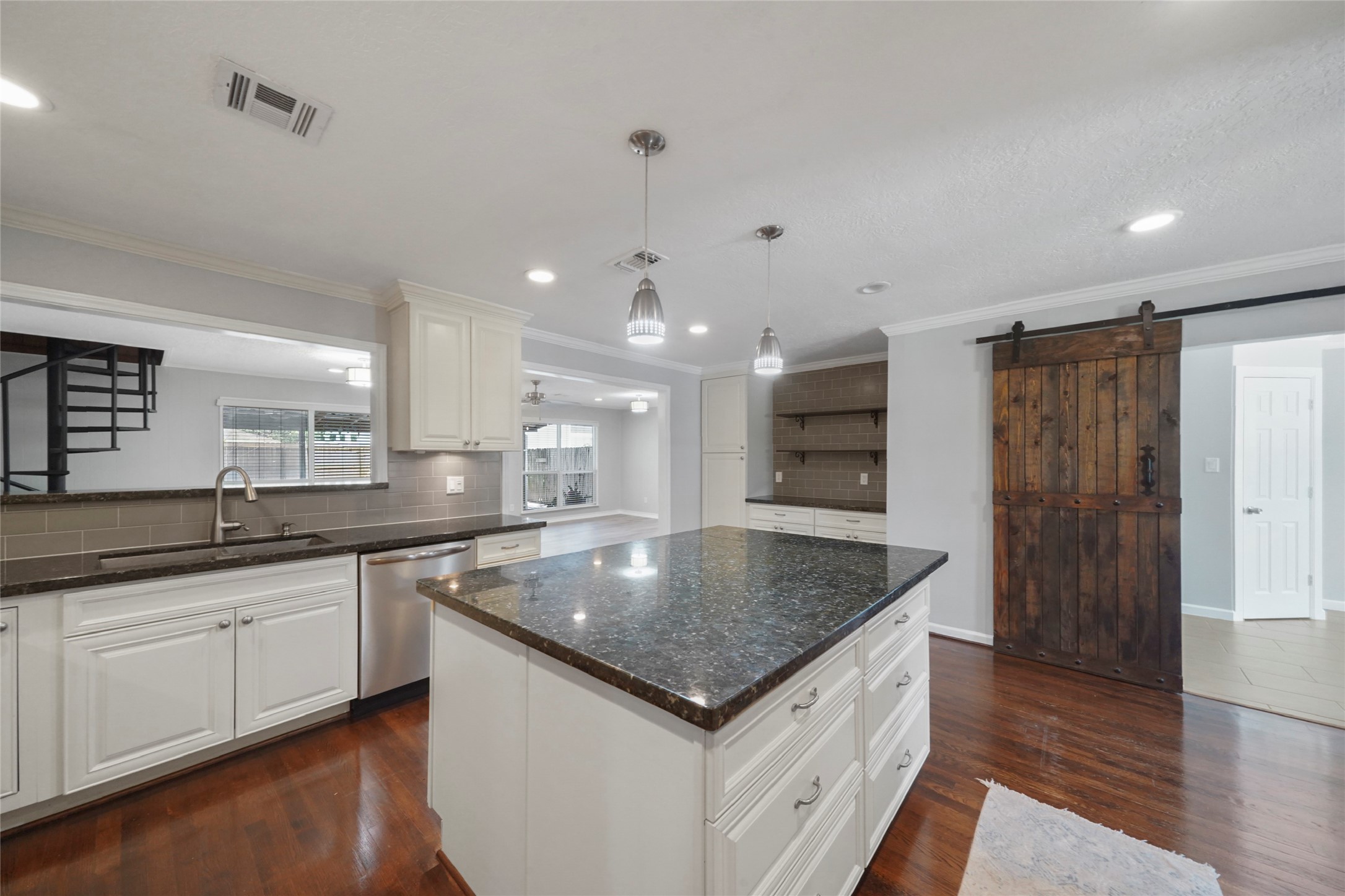 1803 Libbey Drive Houston, TX 77018 - Photo 15 of 44