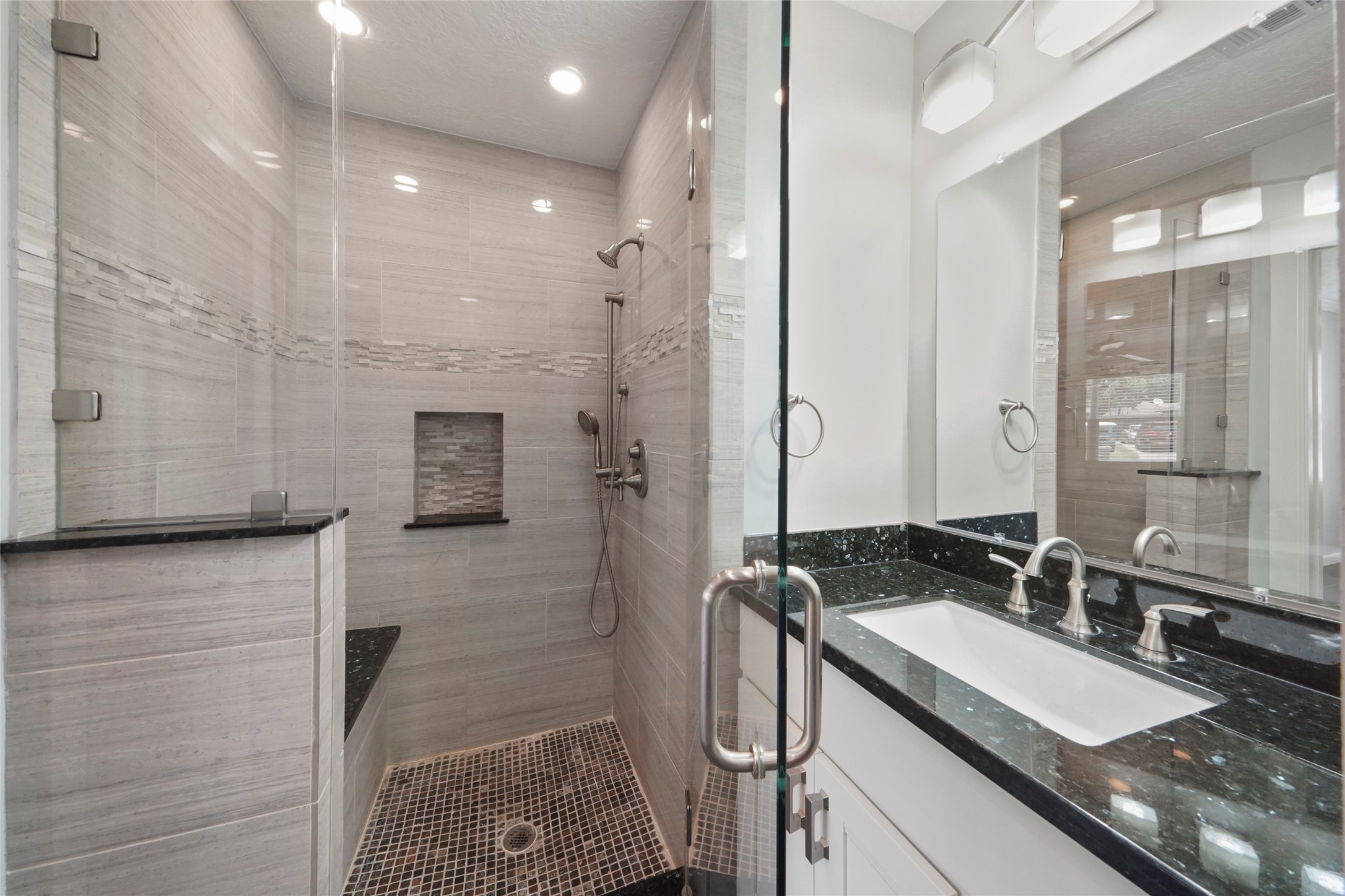 1803 Libbey Drive Houston, TX 77018 - Photo 9 of 44 Picture of the shower in the fourth bedroom