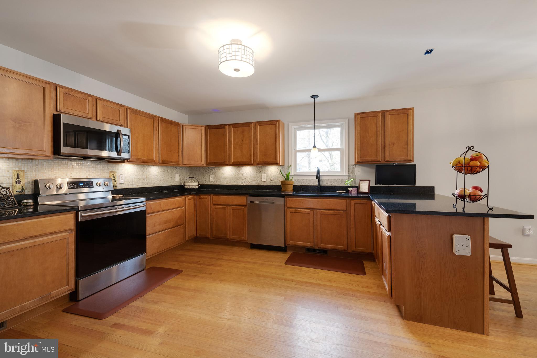 3623 Calvert Street Edgewater, MD 21037 - Photo 12 of 38 Kitchen 2