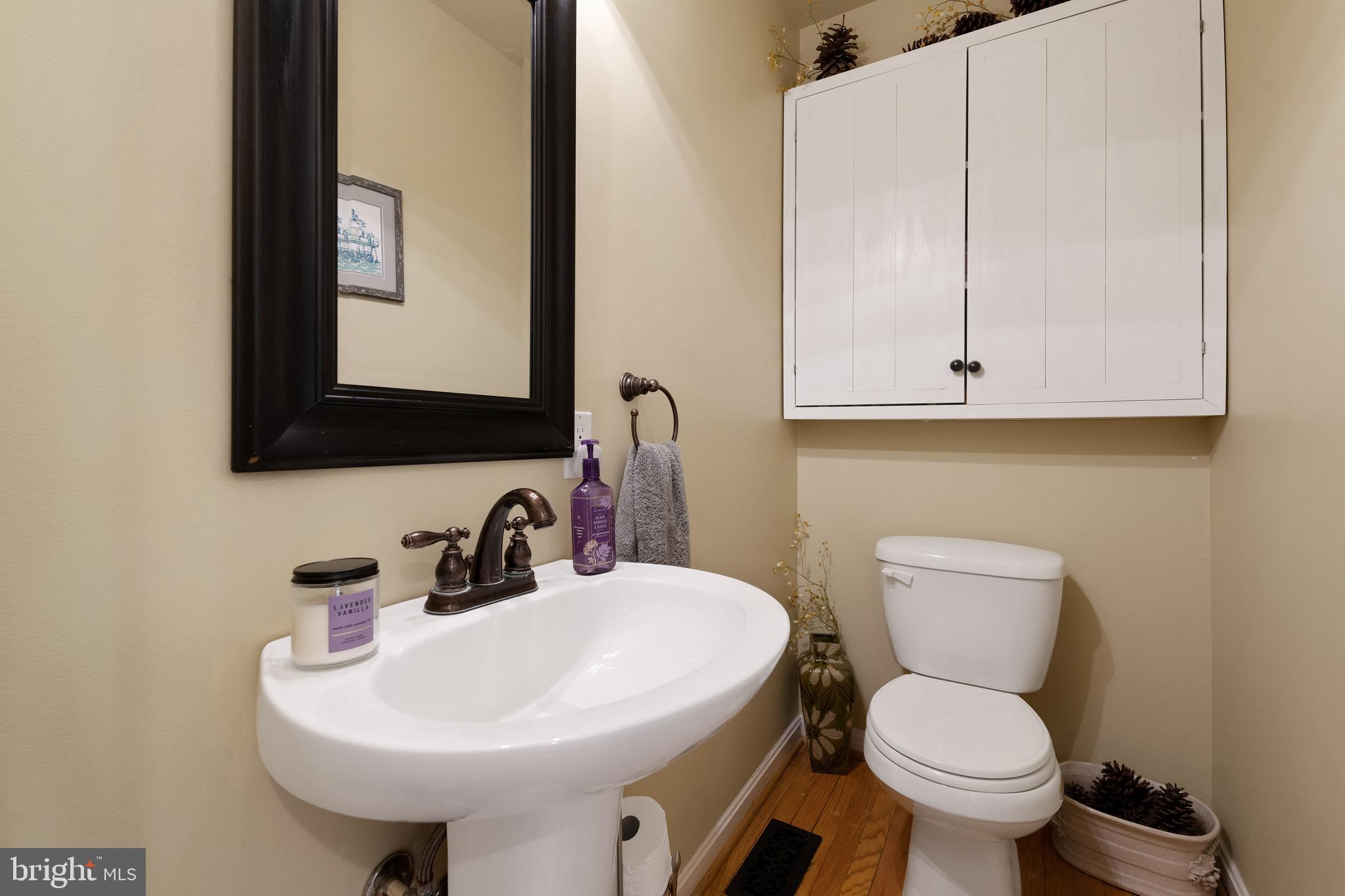 3623 Calvert Street Edgewater, MD 21037 - Photo 6 of 38 Half Bath on Main Floor