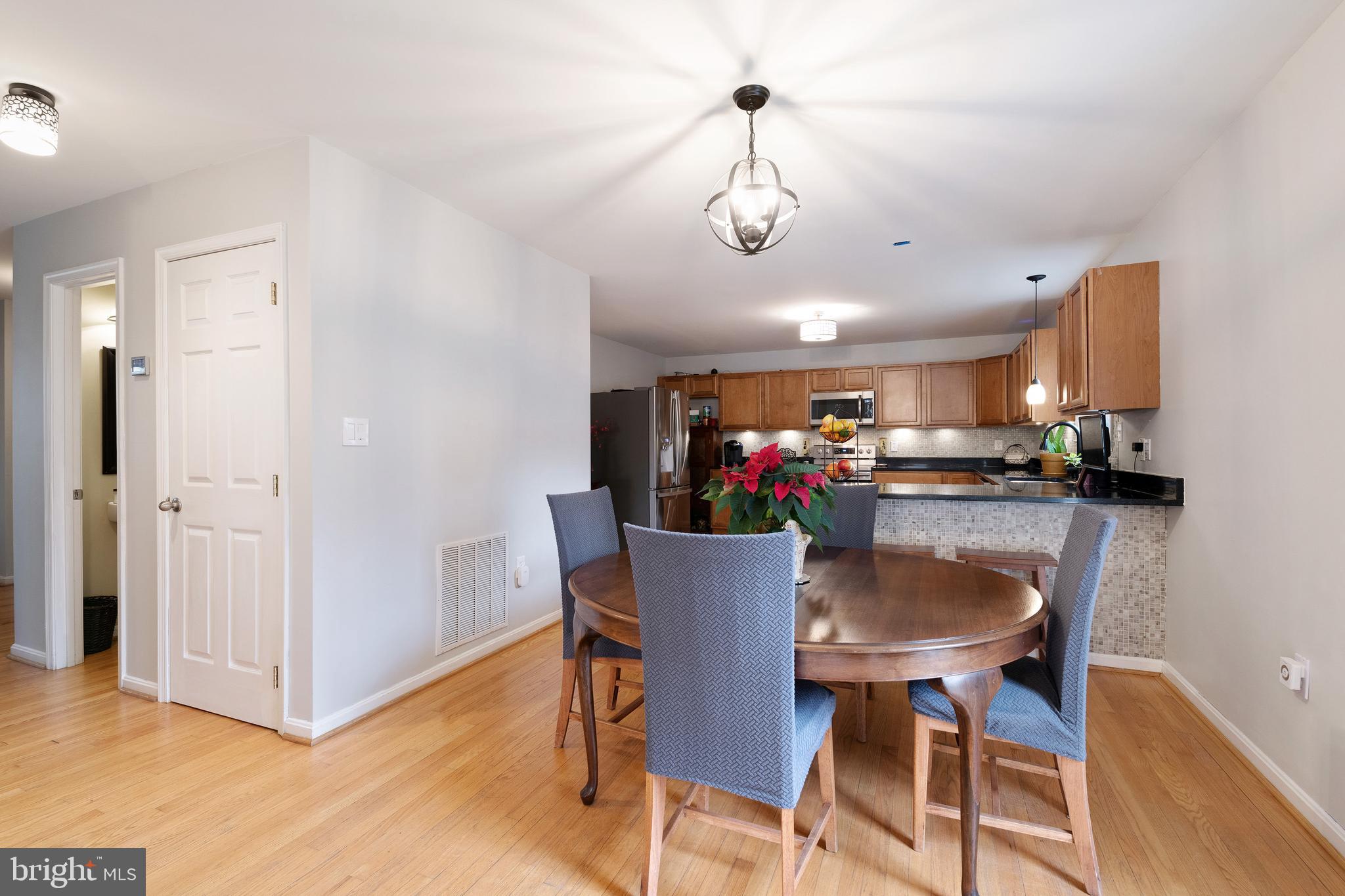 3623 Calvert Street Edgewater, MD 21037 - Photo 9 of 38 Dining Area