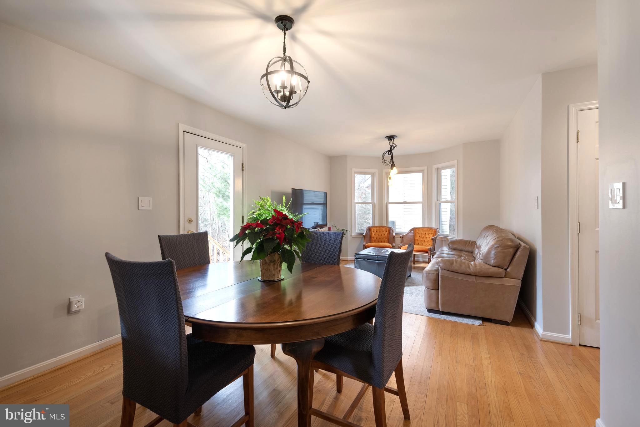 3623 Calvert Street Edgewater, MD 21037 - Photo 10 of 38 Dining Area looking into Family Room