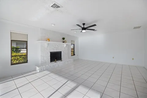 $529,000 | 952 East Gondola Drive, Venice, FL 34293