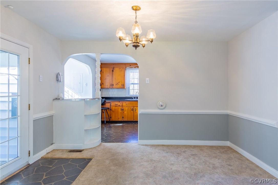 8276 Varina Road Henrico, VA 23231 - Photo 13 of 39 a view of kitchen and window