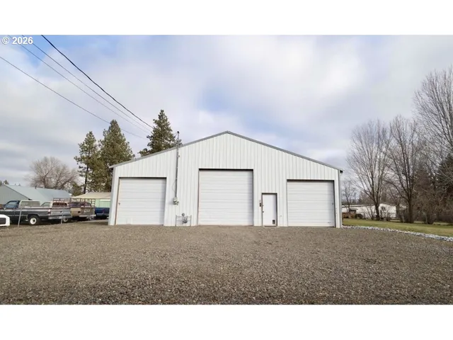 $355,000 | 155 South 20th Avenue, Elgin, OR 97827