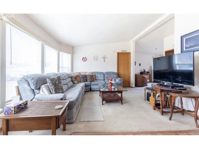 $355,000 | 155 South 20th Avenue, Elgin, OR 97827