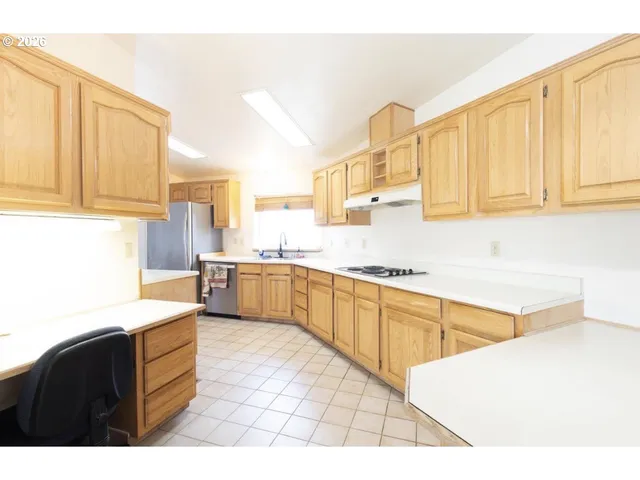 $355,000 | 155 South 20th Avenue, Elgin, OR 97827