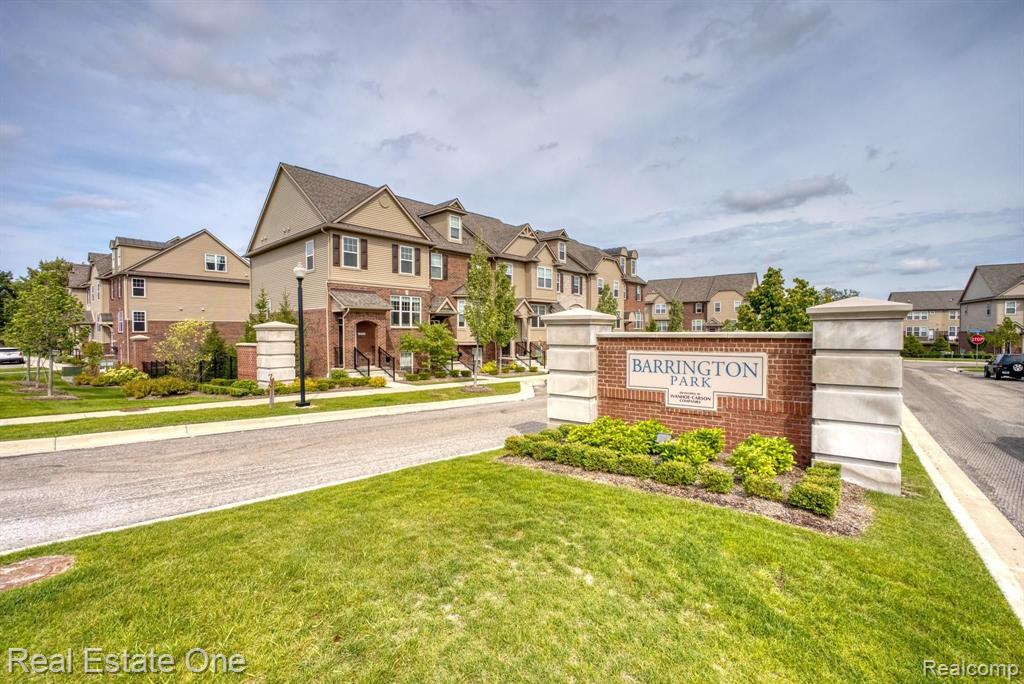 313 Glenhurst Boulevard Rochester Hills, MI 48307 - Photo 25 of 31