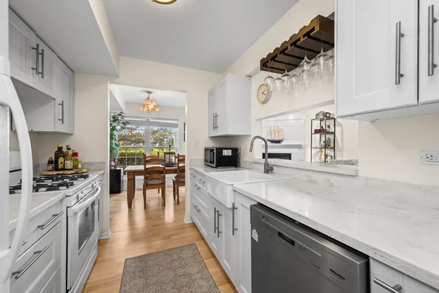 $310,000 | 1376 Longacre Lane, Wheeling, IL 60090