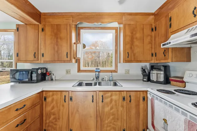 $249,900 | 3079 Main Street, Fayette, ME 04349