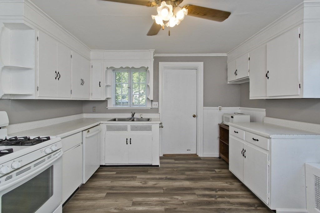 176 Monrovia Street Springfield, MA 01104 - Photo 12 of 41 Gallery Image 12