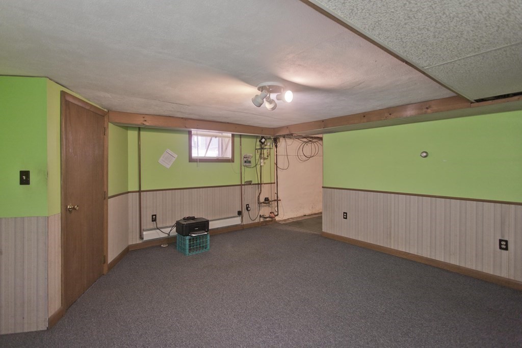 176 Monrovia Street Springfield, MA 01104 - Photo 34 of 41 Gallery Image 34