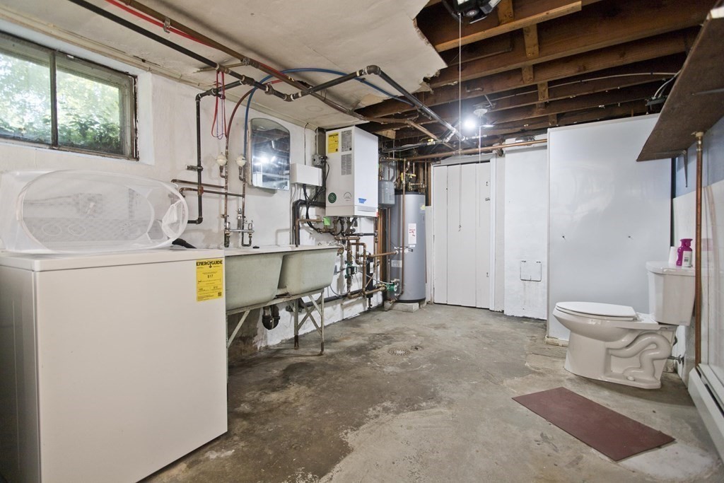 176 Monrovia Street Springfield, MA 01104 - Photo 36 of 41 Gallery Image 36